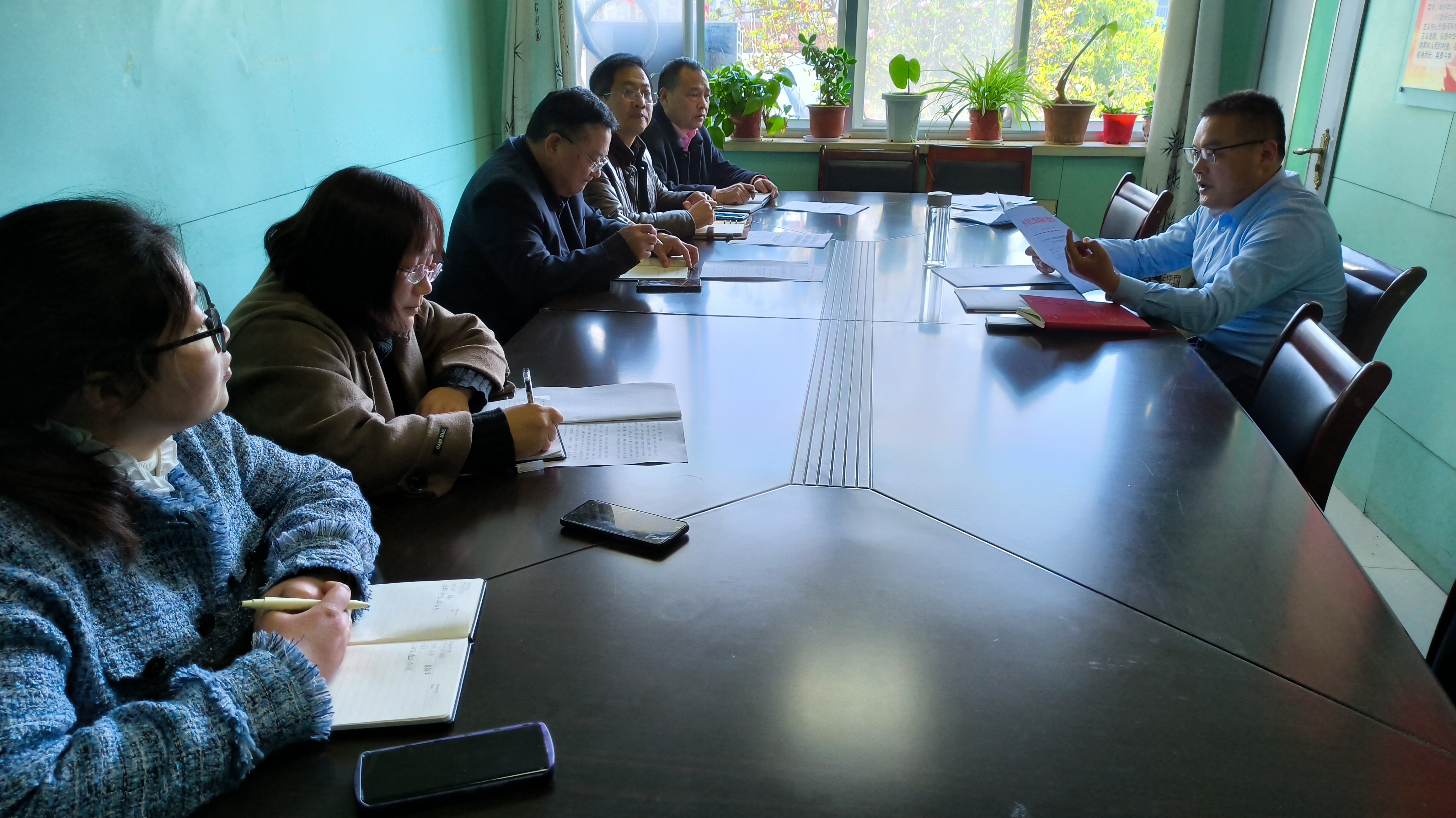 赣榆区委老干部局组织学习习近平总书记在参加江苏代表团审议时的重要讲话精神.jpg