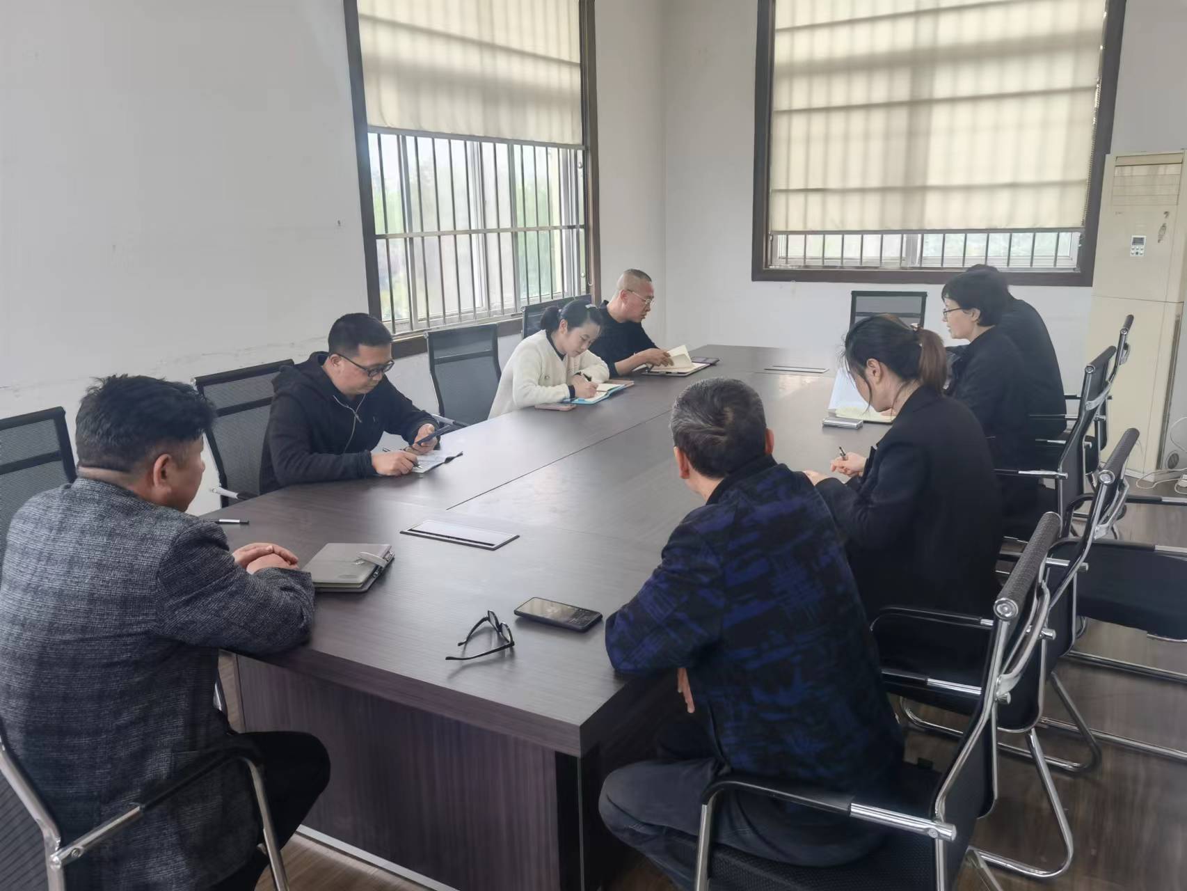 东海老干部局考核工作推进会.jpg